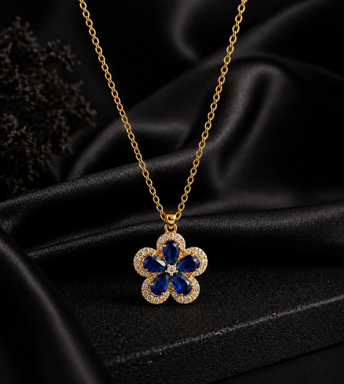 Floral Shine Necklace