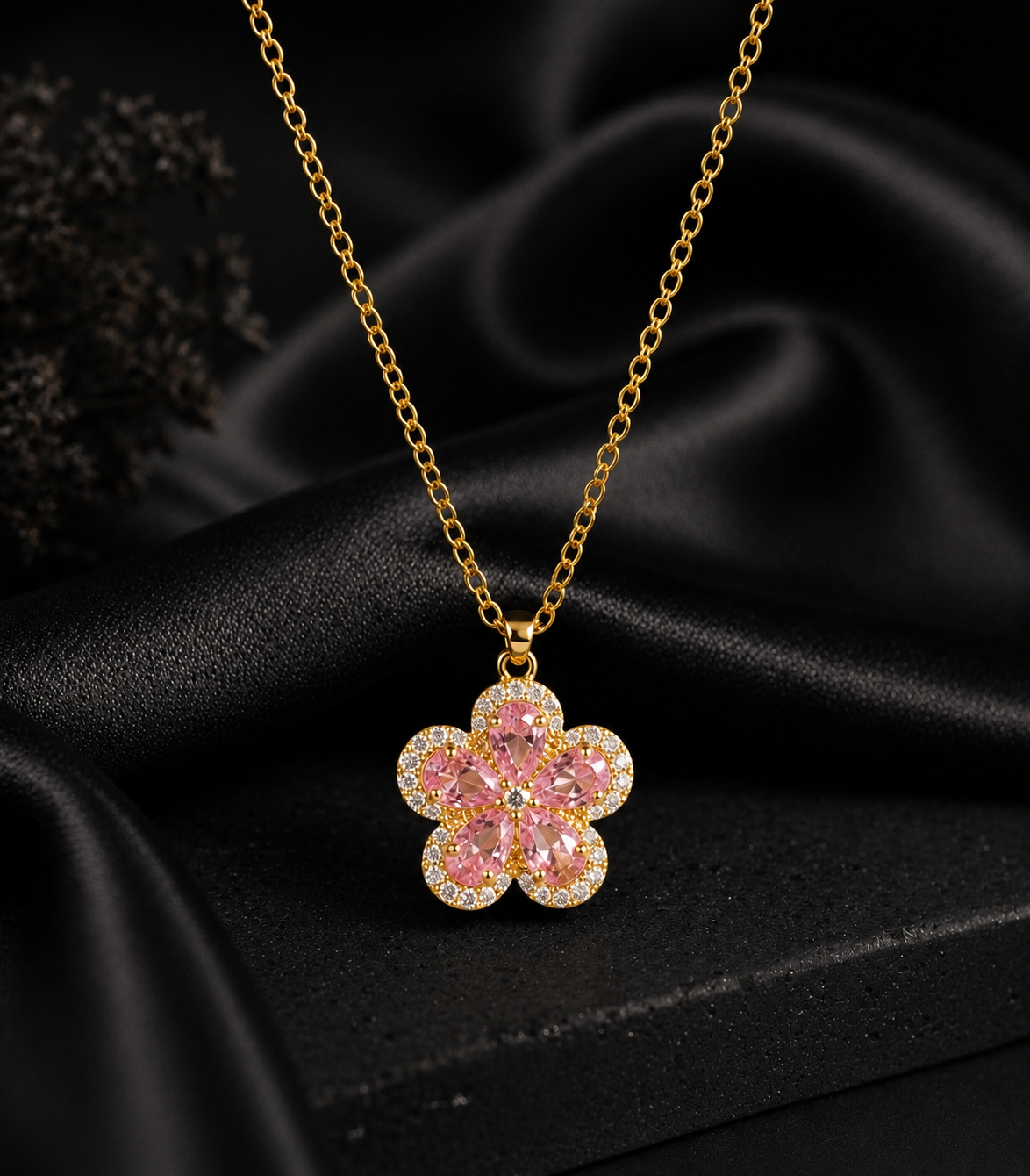 Floral Shine Necklace